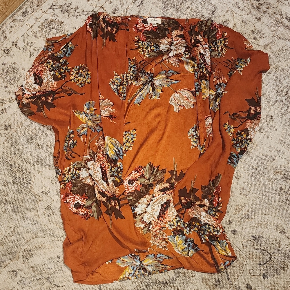 Like New Beautiful Kimono size S/M